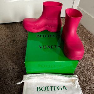 Bottega Veneta Boots in Pink